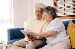 Các loại thực phẩm mà người bị viêm khớp nên và không nên ăn là gì?